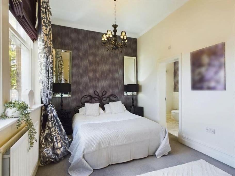Upmarket Apartment In Ormskirk Esterno foto